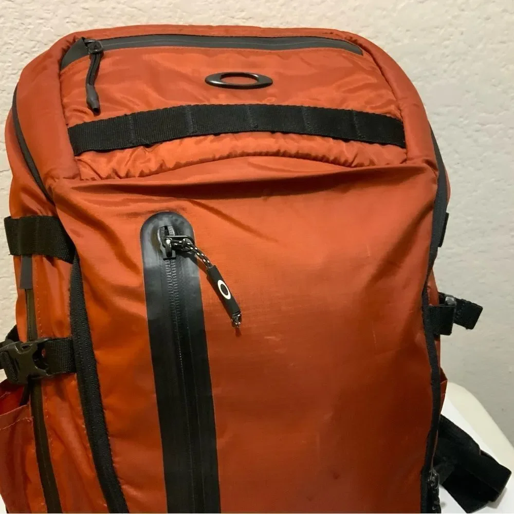Oakley Outdoor Backpack Brick